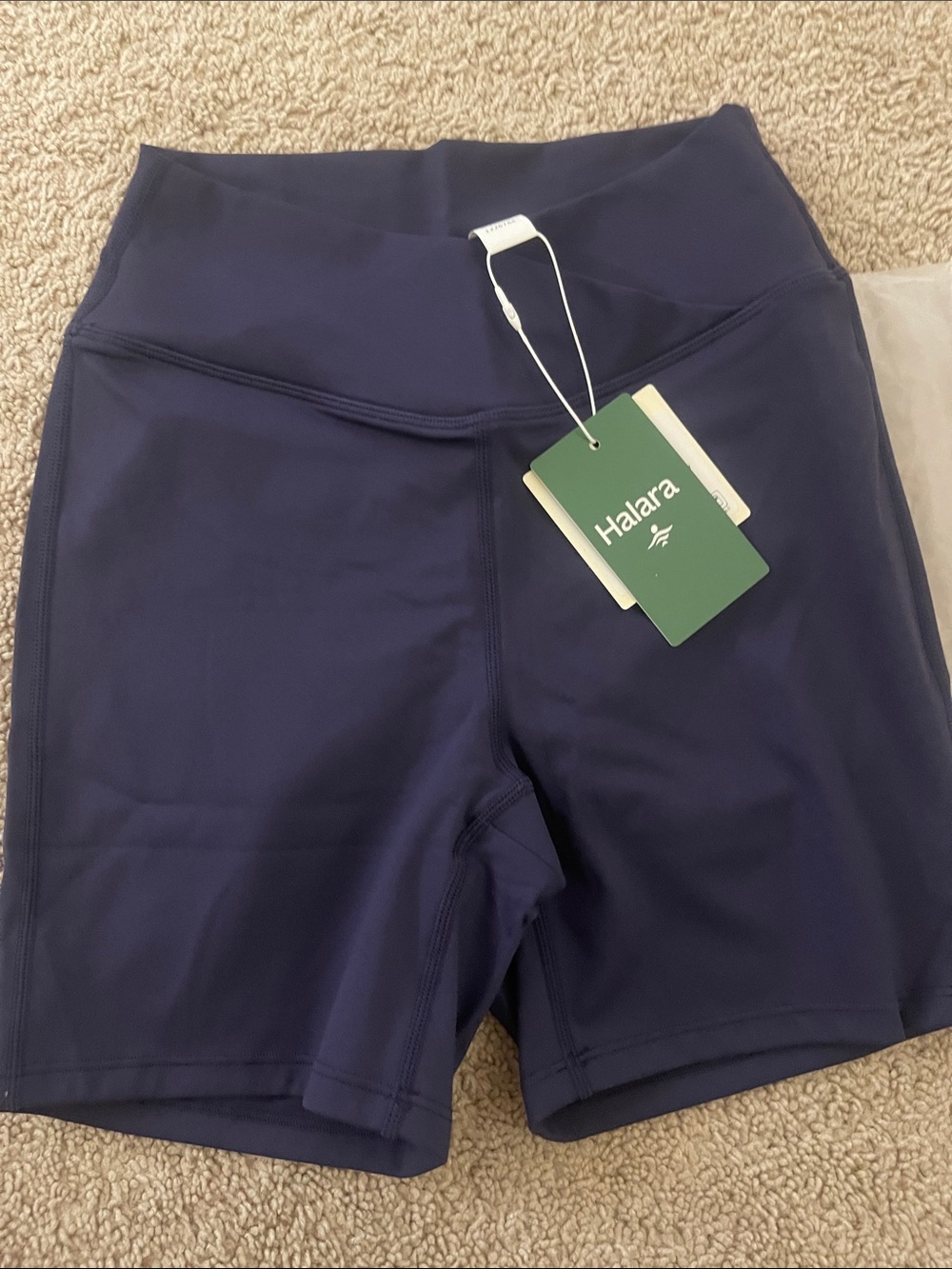HALARA Navy scrunch butt gym shorts women NWT